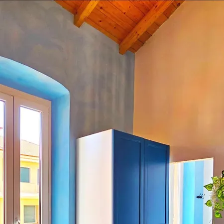 Apartment 5 Mins From And 1 Min From Center One