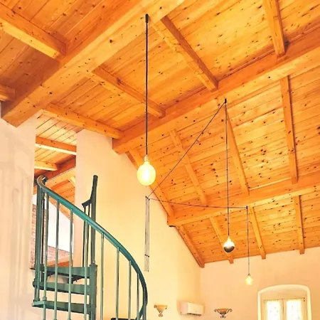 5 Mins From And 1 Min From Center One アパート *