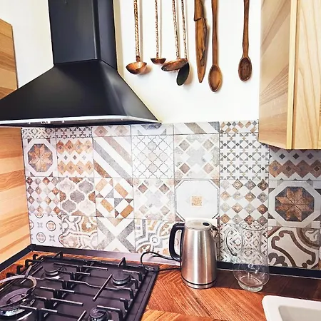 アパート 5 Mins From And 1 Min From Center One インペリア