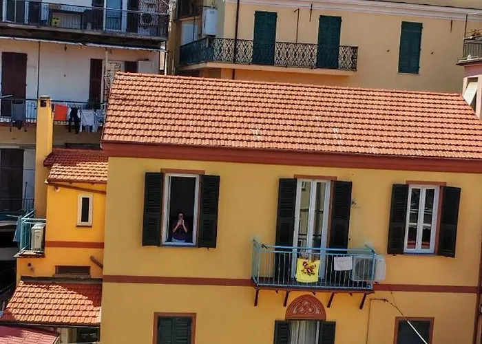 Appartement 5 Mins From And 1 Min From Center One